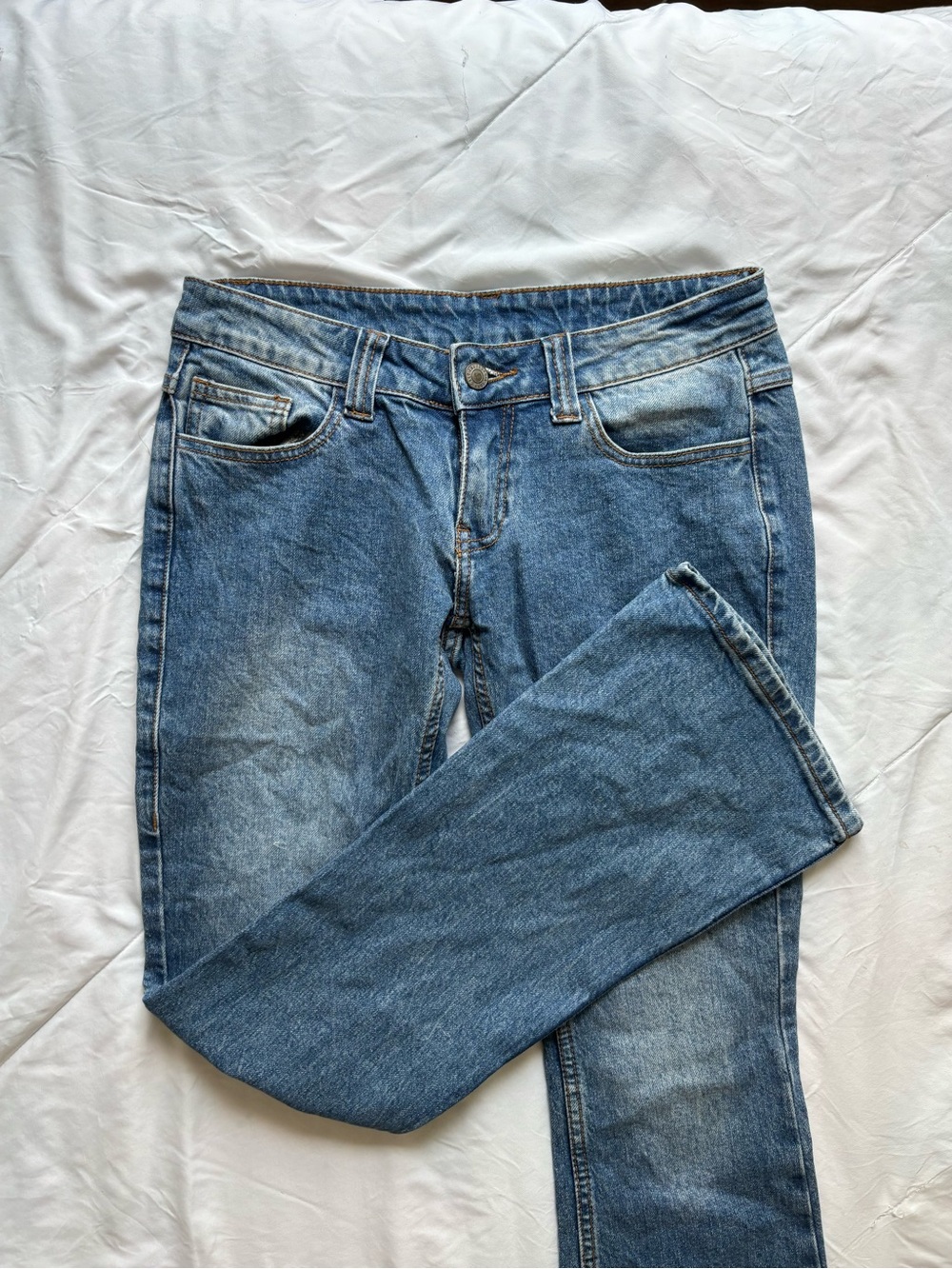 brandy y2k low rise light wash jeans